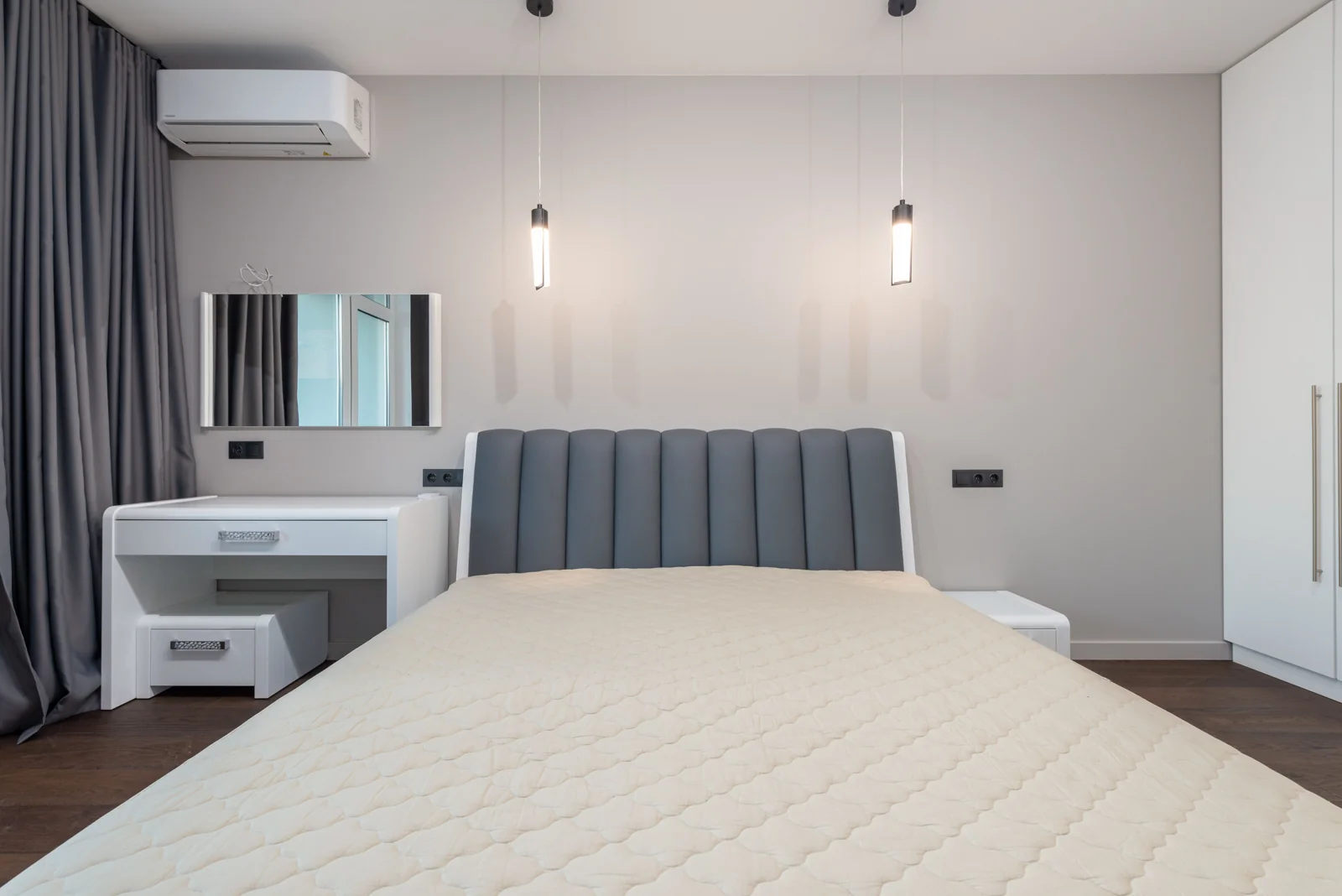 boutique hotel: complementary visual study