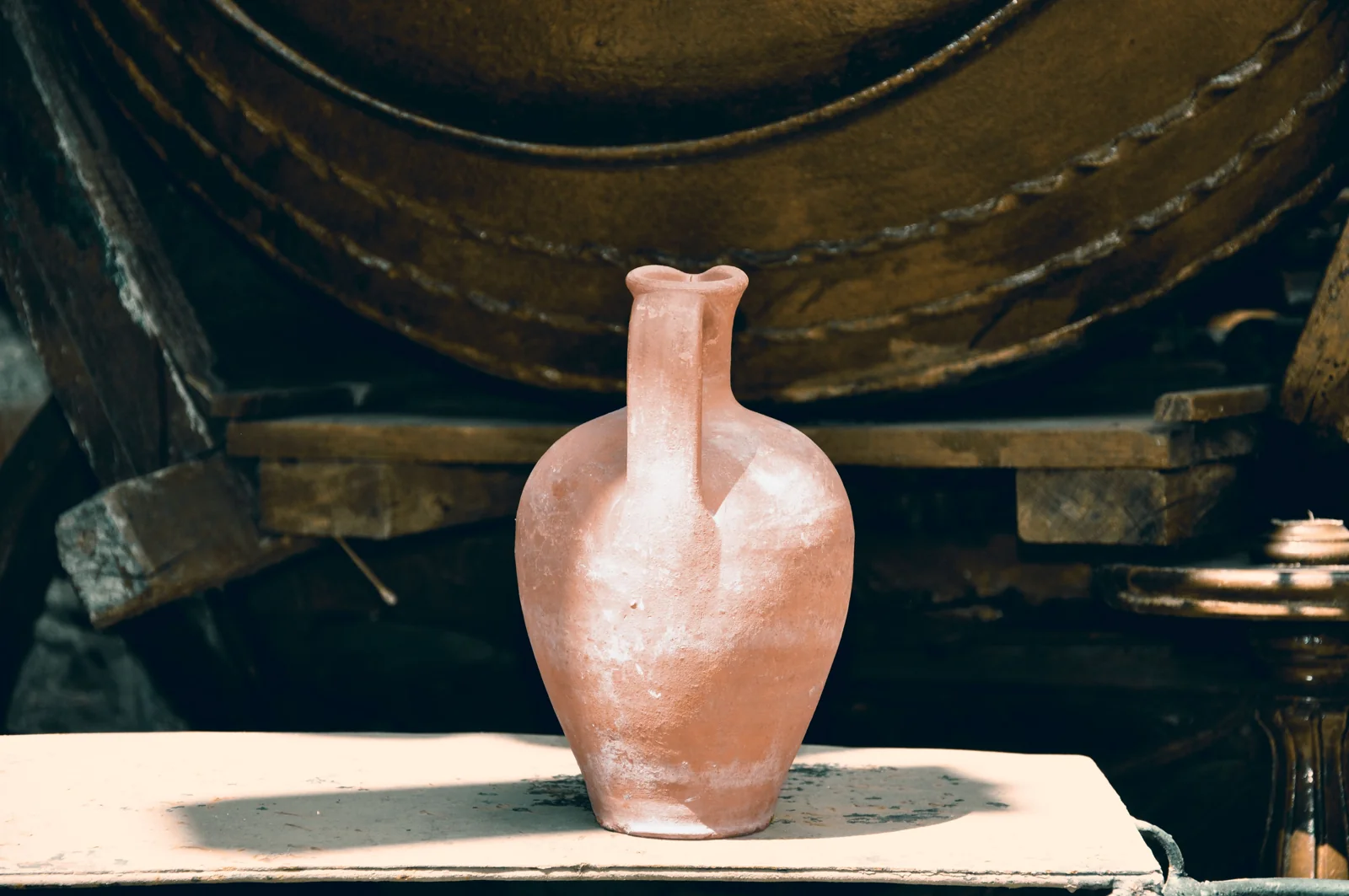 ceramic craft: complementary visual study
