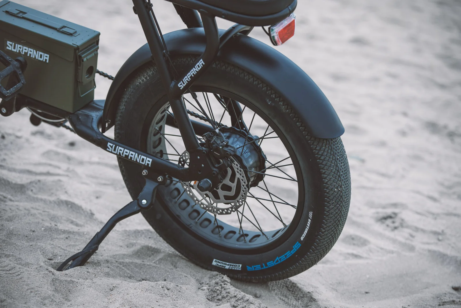 electric cycling: complementary visual study